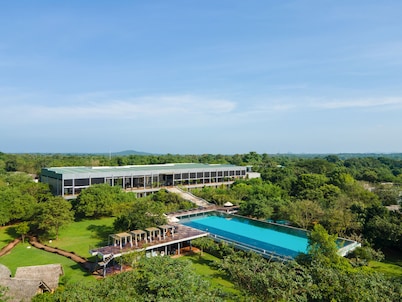 Aliya Resort & Spa