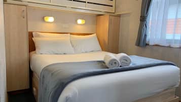 Cottage, 2 kamar tidur | Seprai premium, setrika/meja setrika, Wi-Fi gratis, dan seprai linen