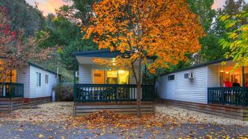 Kabin, 2 kamar tidur | Seprai premium, setrika/meja setrika, Wi-Fi gratis, dan seprai linen