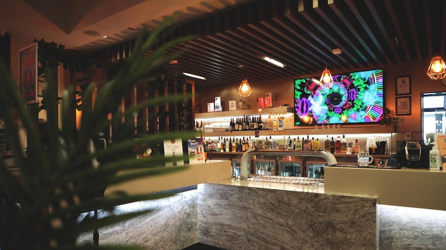 Park Avenue Hotel Motel