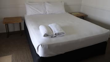 Kahden hengen classic-huone, 1 parisänky | 1 makuuhuone, työpöytä, silitysrauta/-lauta, ilmainen Wi-Fi