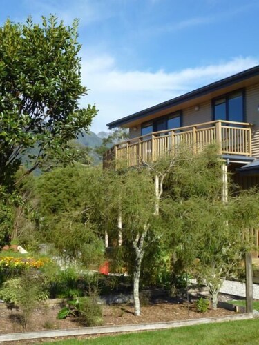 Ribbonwood Retreat