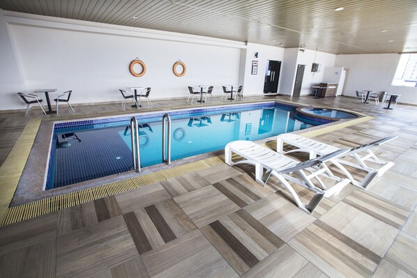 Indoor pool - Hotel Tanjong Vista (Kuala Terengganu)