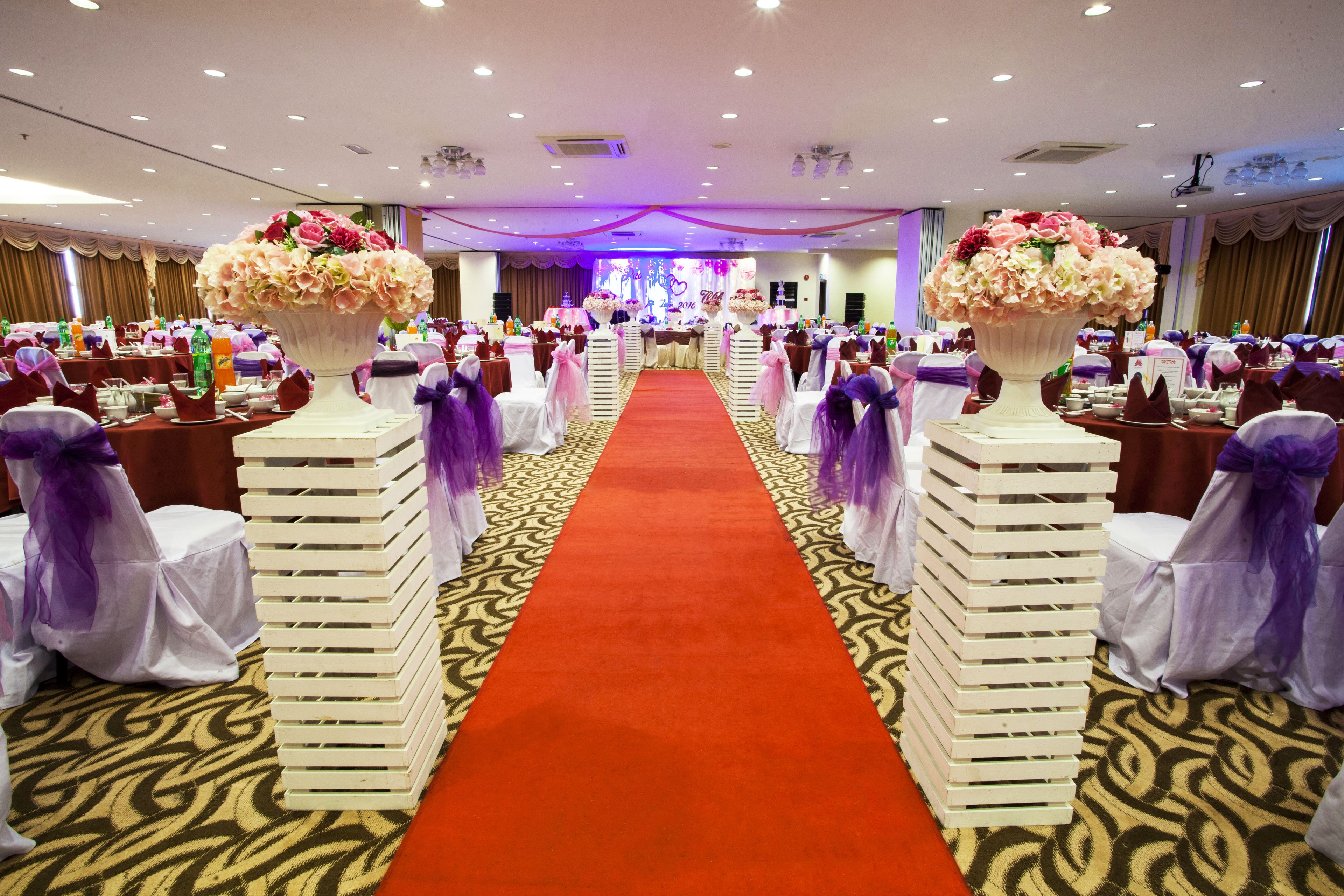 Banquet hall