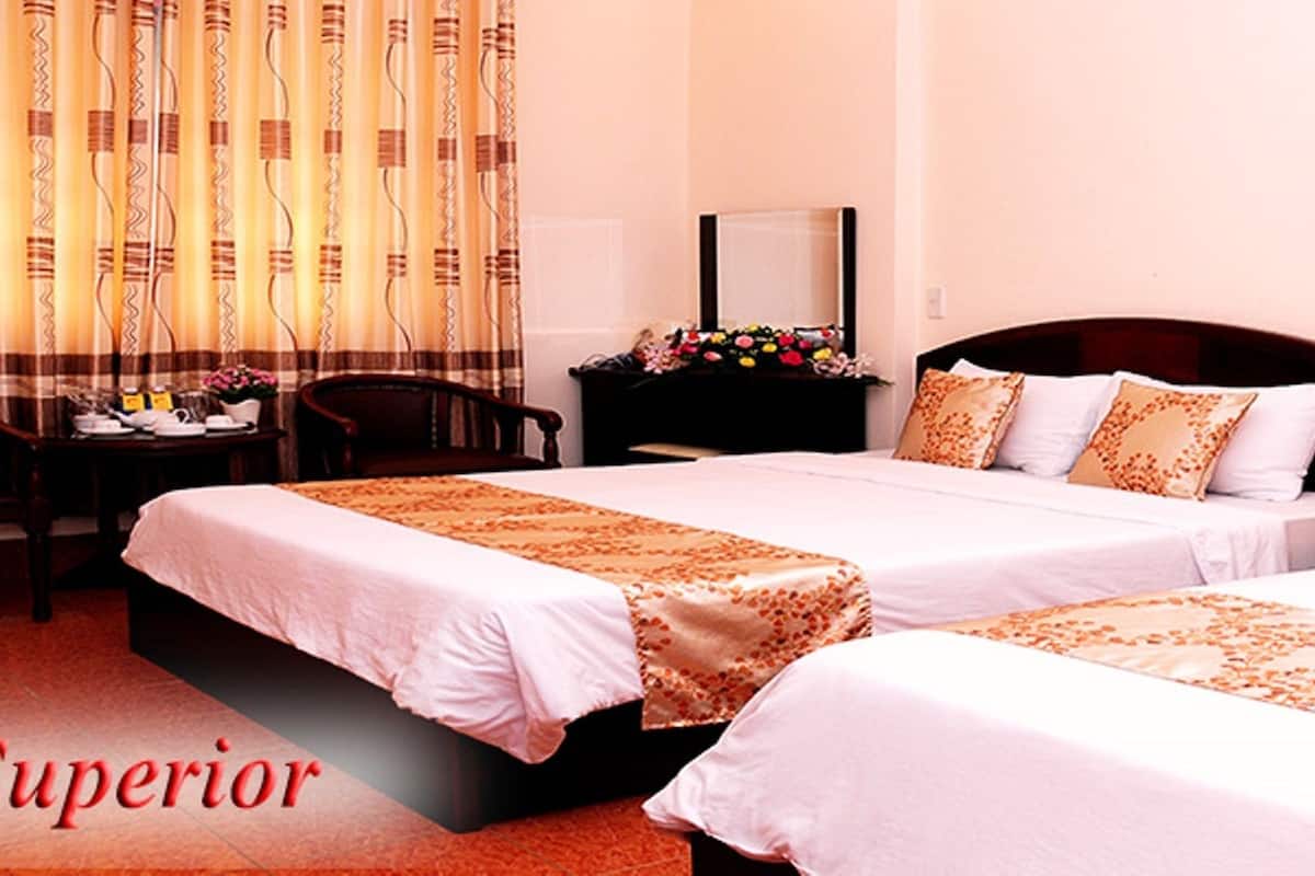 Minibar, in-room safe, desk, blackout curtains