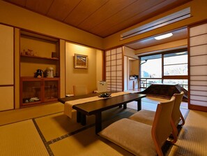 Room - Naguri Onsen Taishokaku (Hanno)