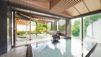 Tina de hidromasaje interior