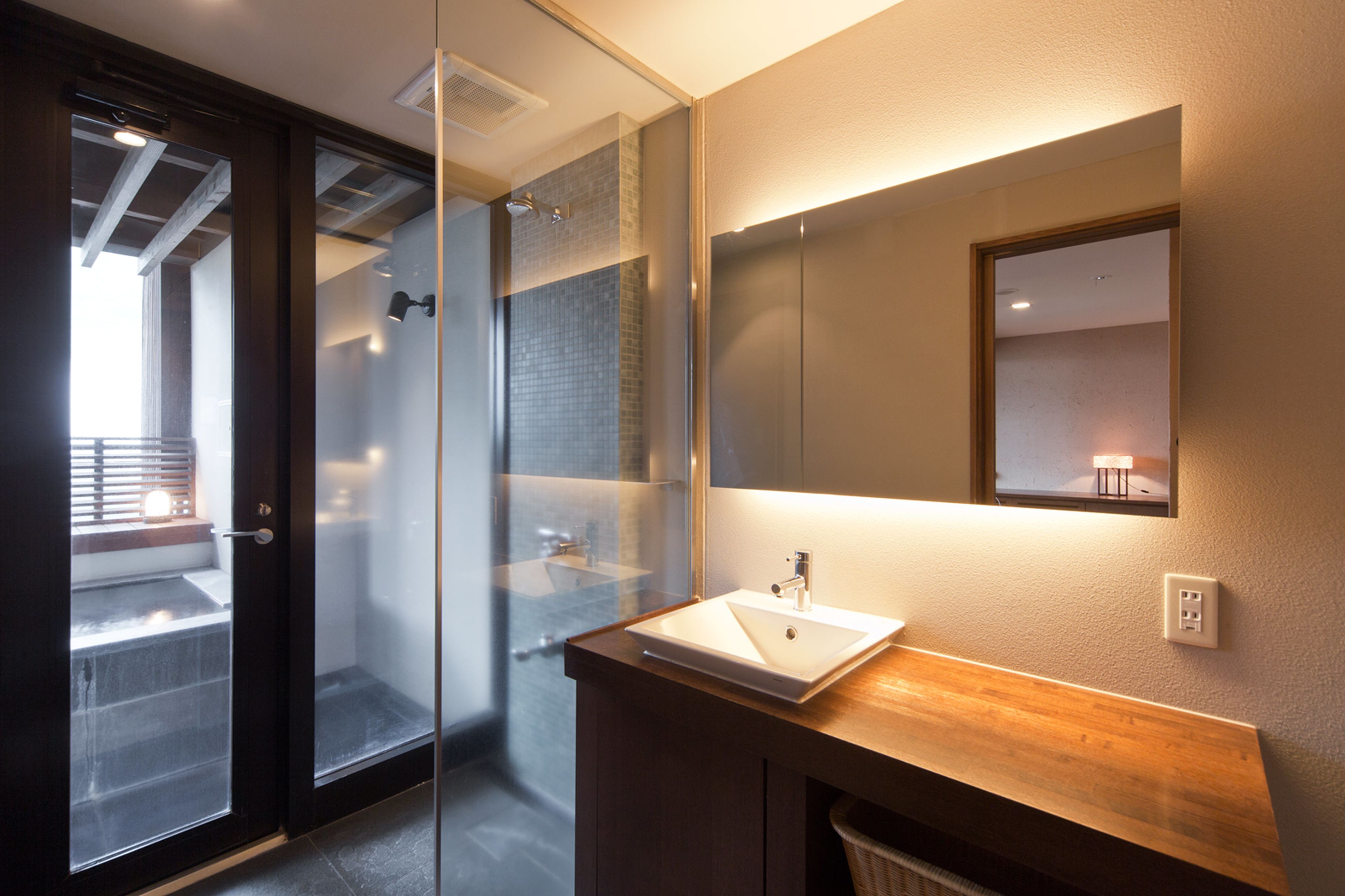 free toiletries, slippers, electronic bidet, towels