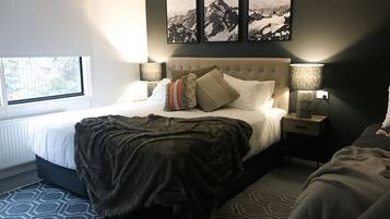 The Whitt Lodge Basic Double Room 5 share | Cribs/infant beds, free WiFi, bed sheets