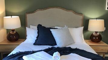 Cots/infant beds, free WiFi, bed sheets