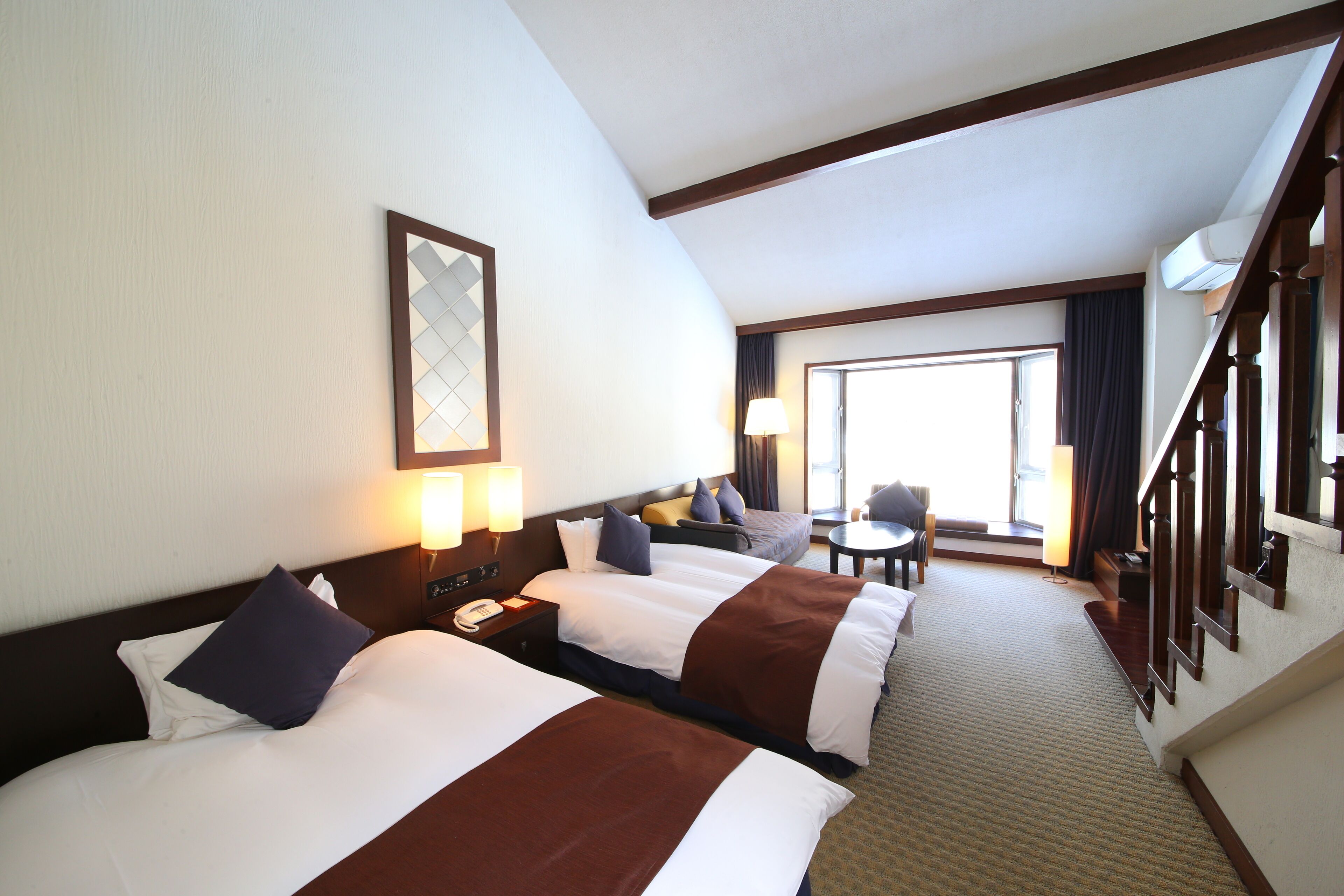 Standard Duplex, Non Smoking | In-room safe, desk, cribs/infant beds, rollaway beds