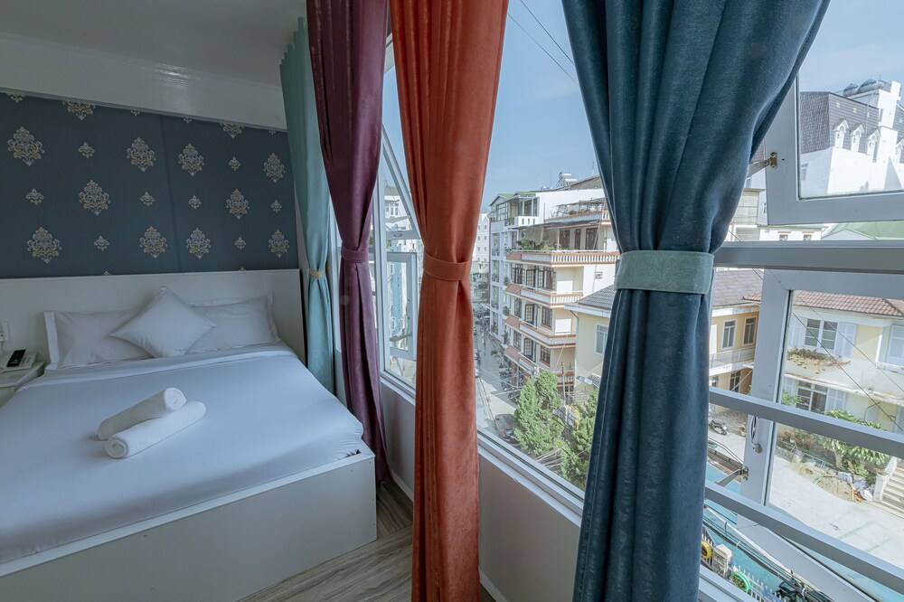 Ken's Backpackers Hotel by null