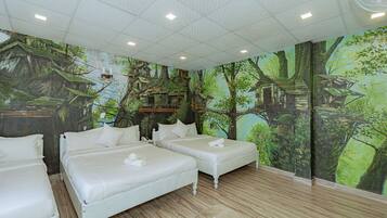 Family Triple Room, Multiple Beds | Desk, free WiFi, bed sheets