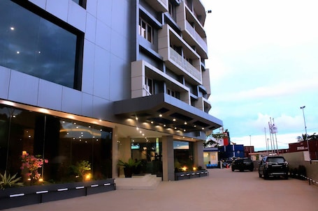 Fachada de la propiedad