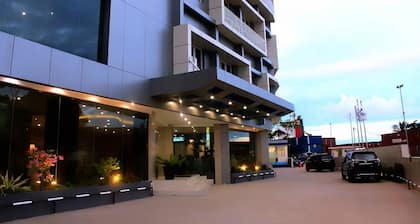 Marina Mamberamo Hotel