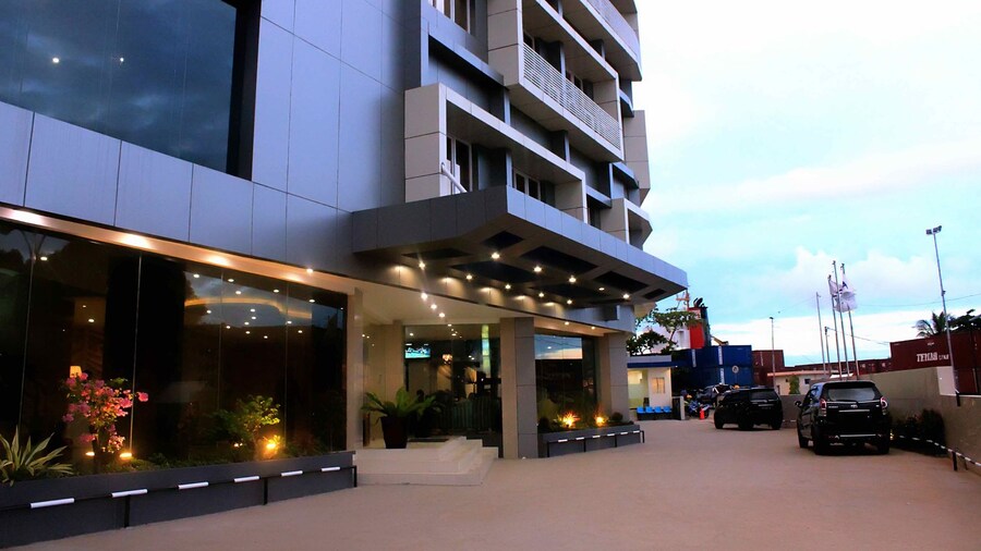 Marina Mamberamo Hotel