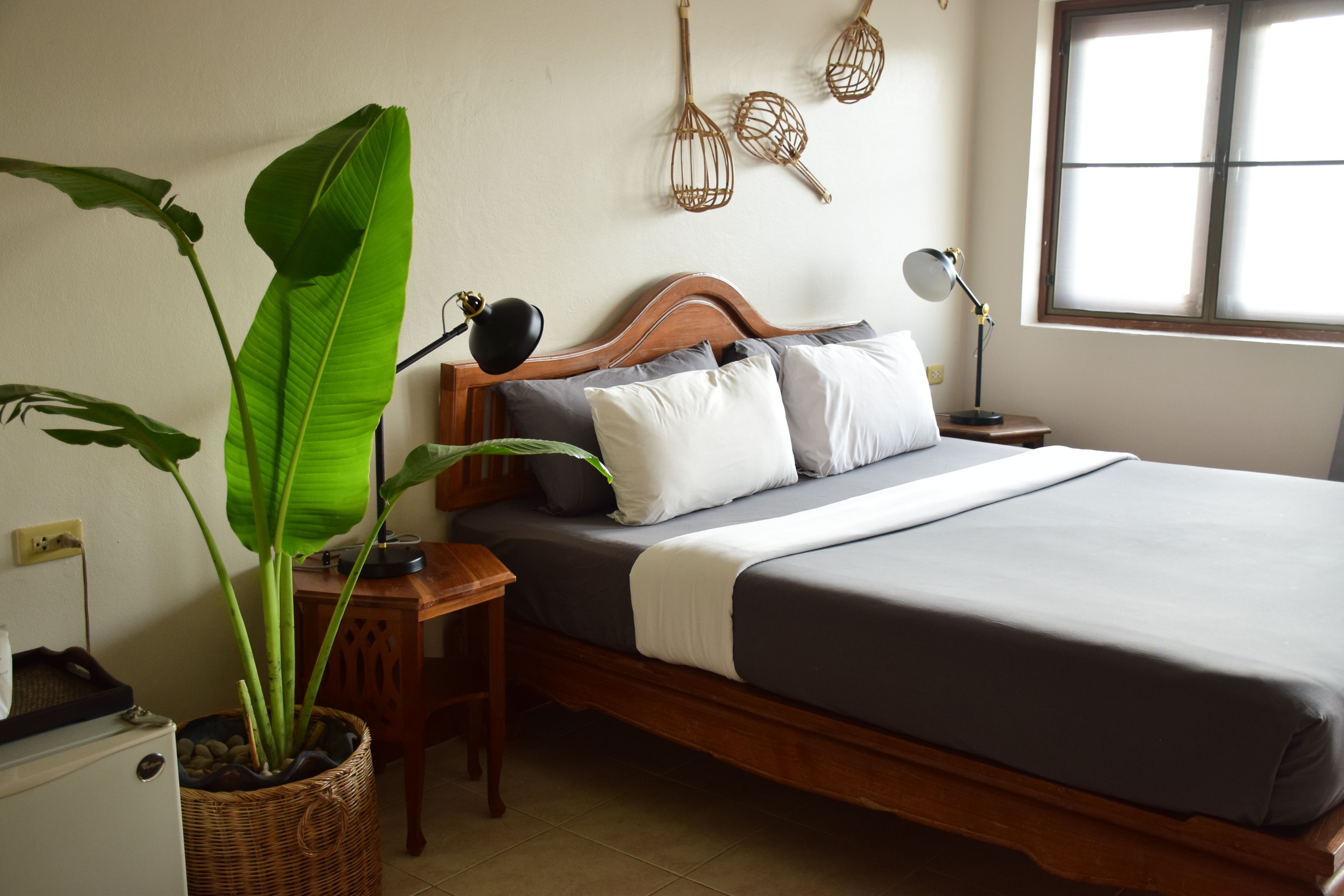 deluxe room, 1 bedroom | in-room safe, free cots/infant beds, rollaway beds, free wifi