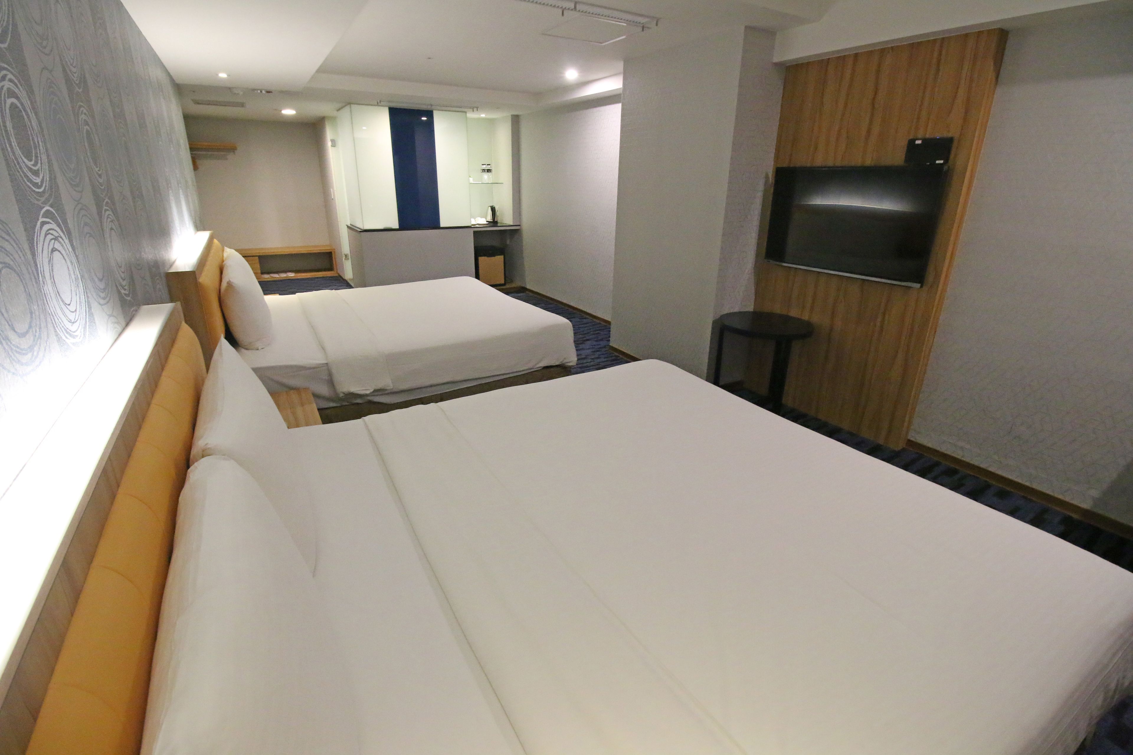 family room, 2 double beds | premium bedding, in-room safe, desk, soundproofing