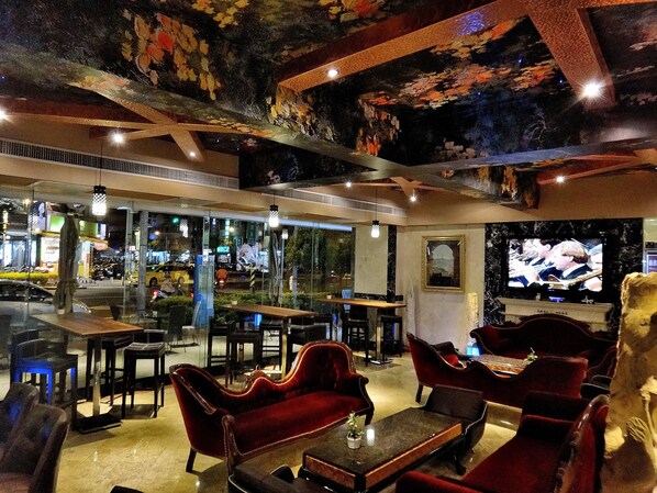 Bar (on property) - Kingship Hotel Kaohsiung Inter Continental (Kaohsiung)