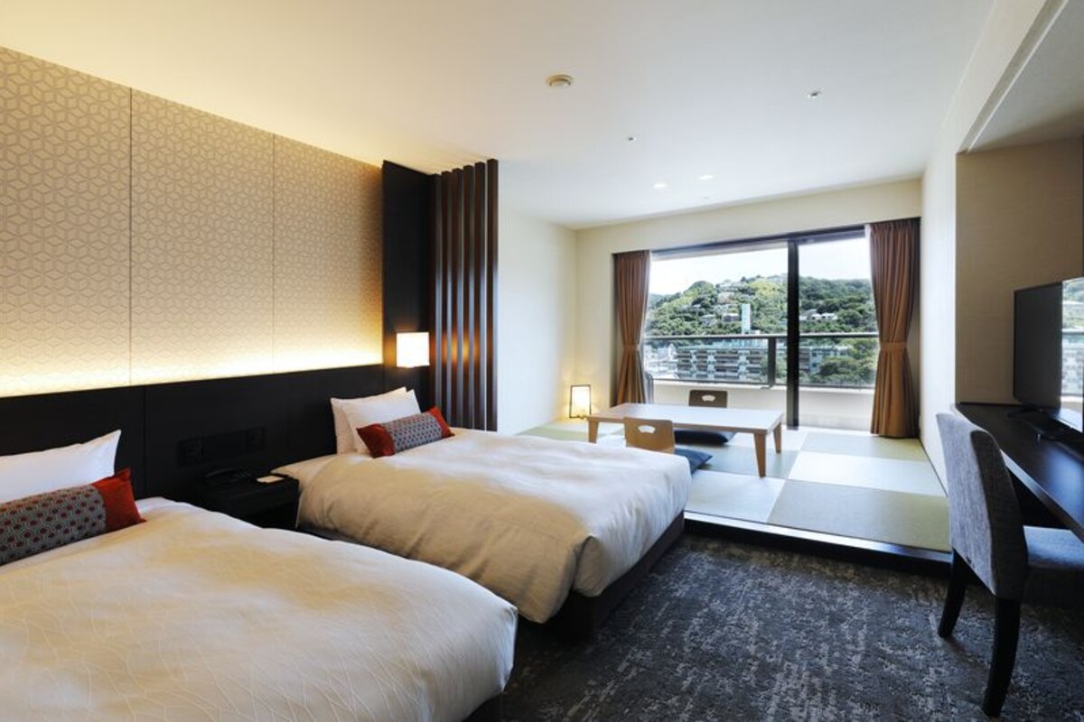 Japanese-western room, Non-smoking Two beds, Japanese-style room with 6 tatami mats, 37 square meters 37 square meters