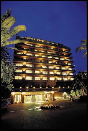 Front of property - evening/night - Hotel Harvest Ito (Ito)