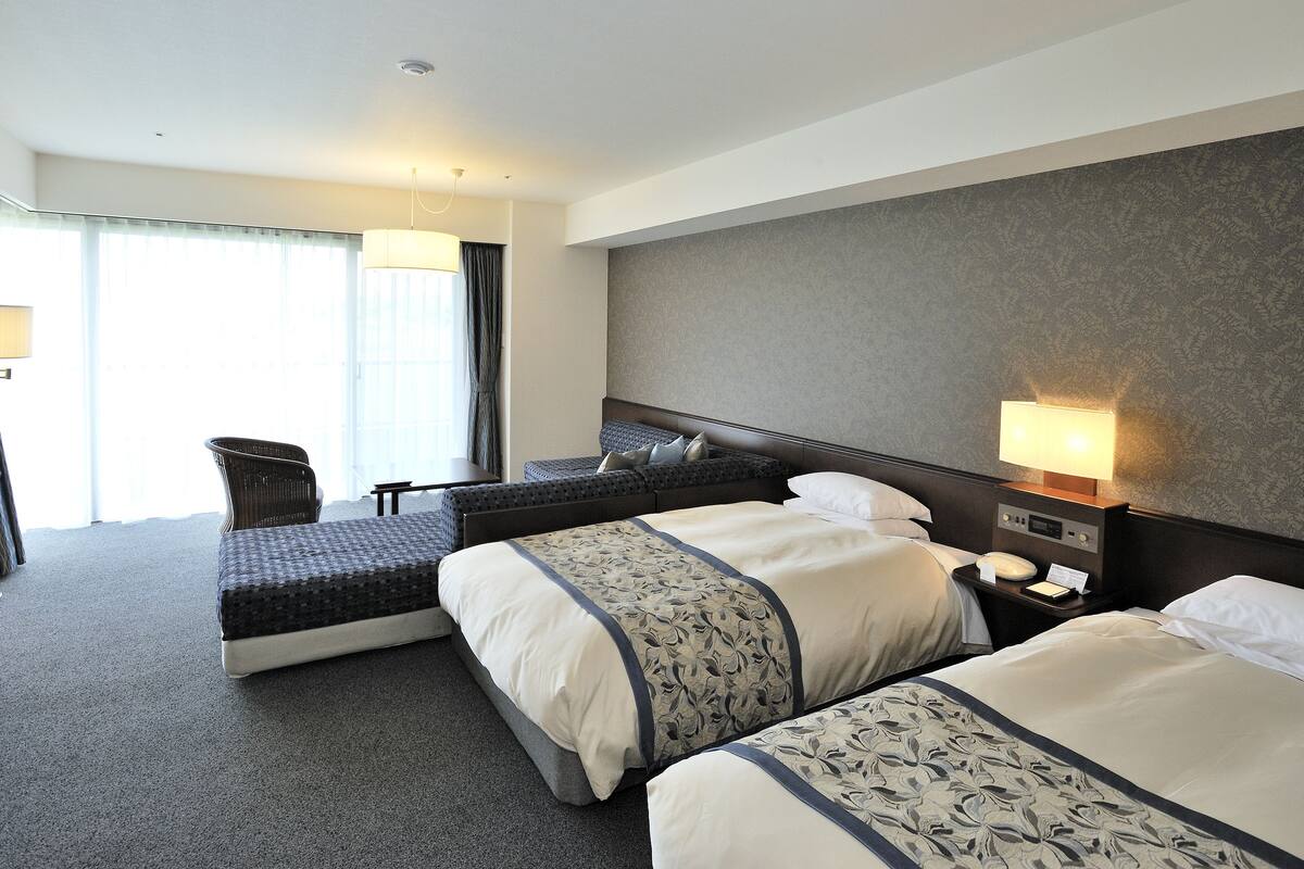 in-room safe, free wifi