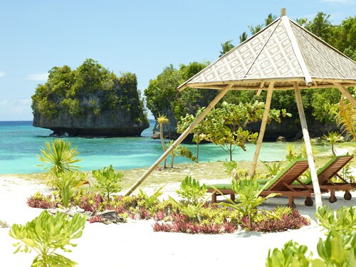 Amun Ini Beach Resort & Spa