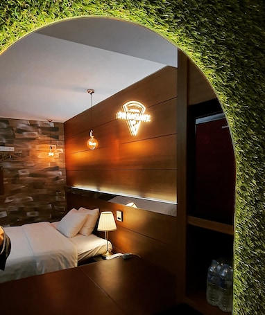 1 bedroom, premium bedding, pillowtop beds, free minibar