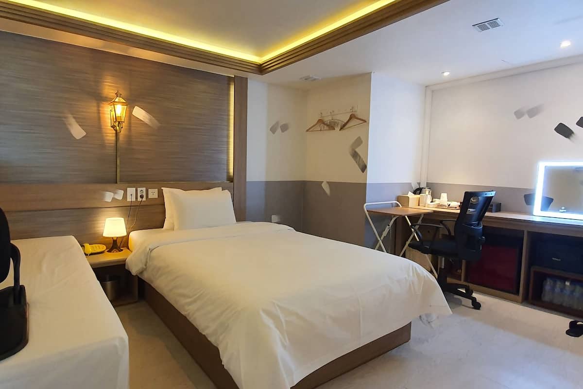 Standardzimmer (Double and Single, Breakfast included) | 1 Schlafzimmer, hochwertige Bettwaren, Pillowtop-Betten