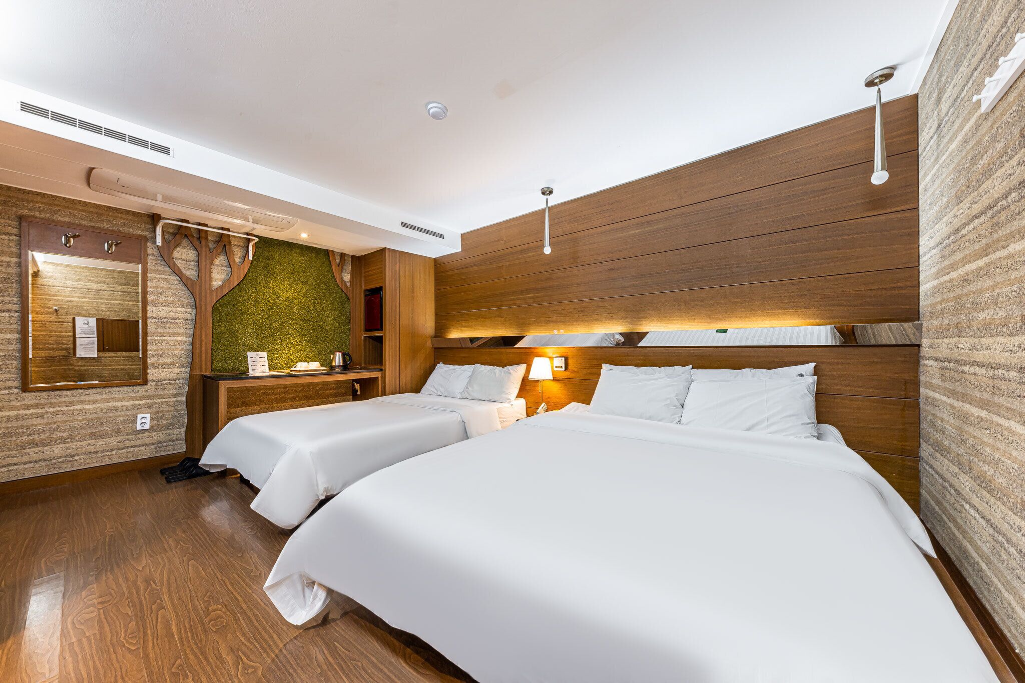 1 bedroom, premium bedding, pillow-top beds, free minibar