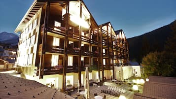 Front of property – evening/night