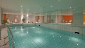 屋内プール、屋外プール