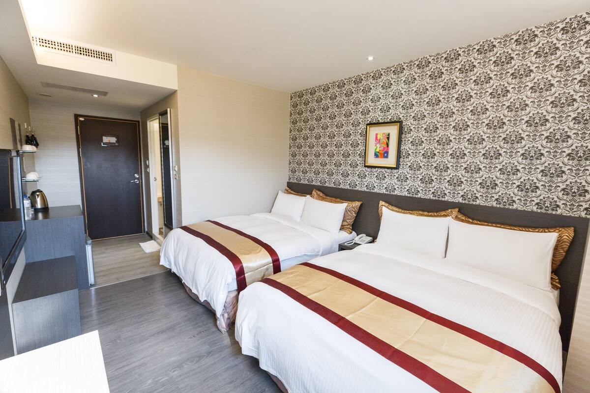 Vierbettzimmer | Daunenbettdecken, kostenloses WLAN