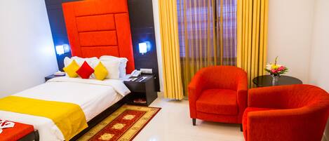 32-inch LED TV with digital channels, TV, Netflix