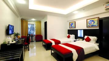 Hypo-allergenic bedding, down comforters, pillowtop beds, minibar