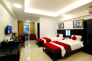 Literie hypoallergénique, couette en duvet d'oie, surmatelas, minibar