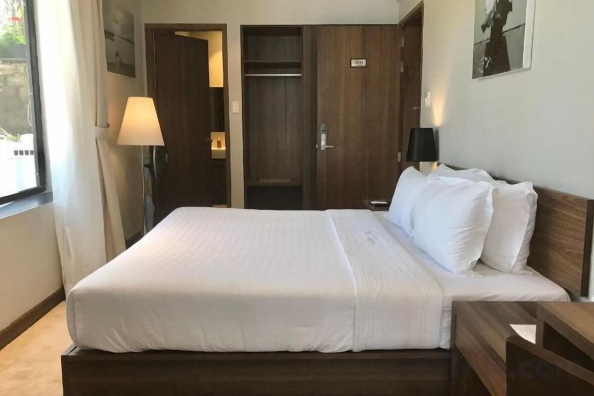 3 soverom, sengetøy av topp kvalitet, minibar og safe på rommet