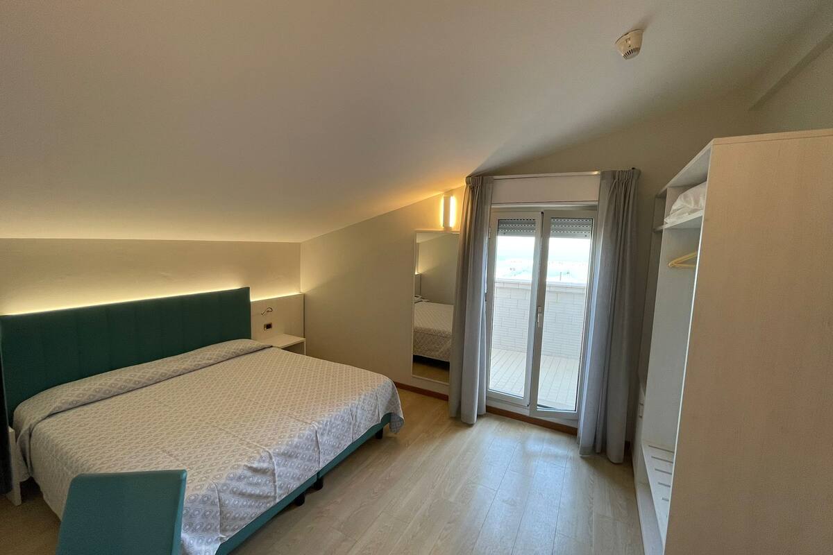 standard single room, 1 single bed | 1 bedroom, premium bedding, minibar, in-room safe