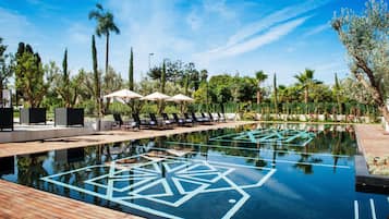 Outdoor pool, pool loungers