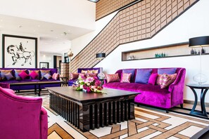 Sala de estar en el lobby