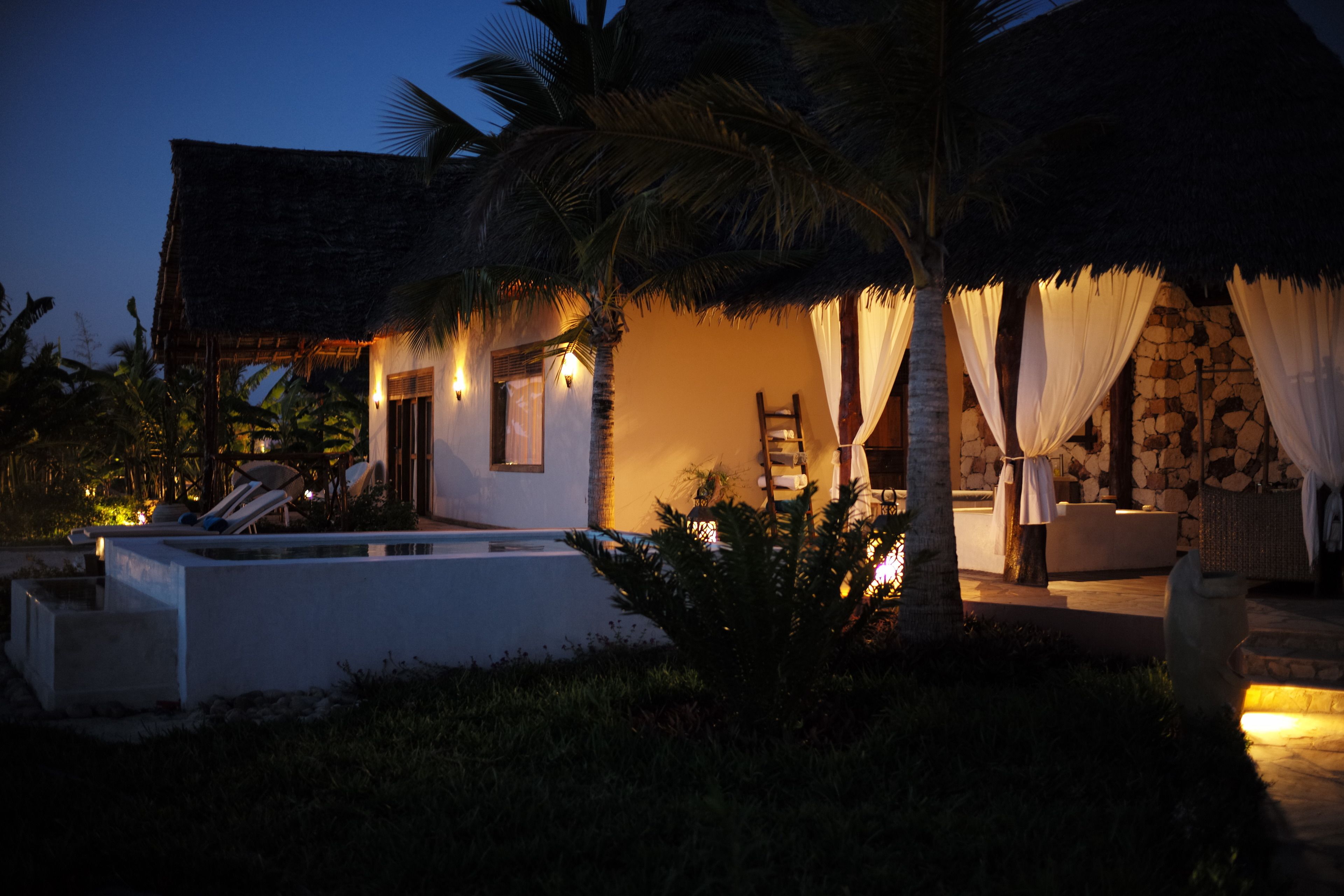 honeymoon villa with private 24 hours butler | balcony