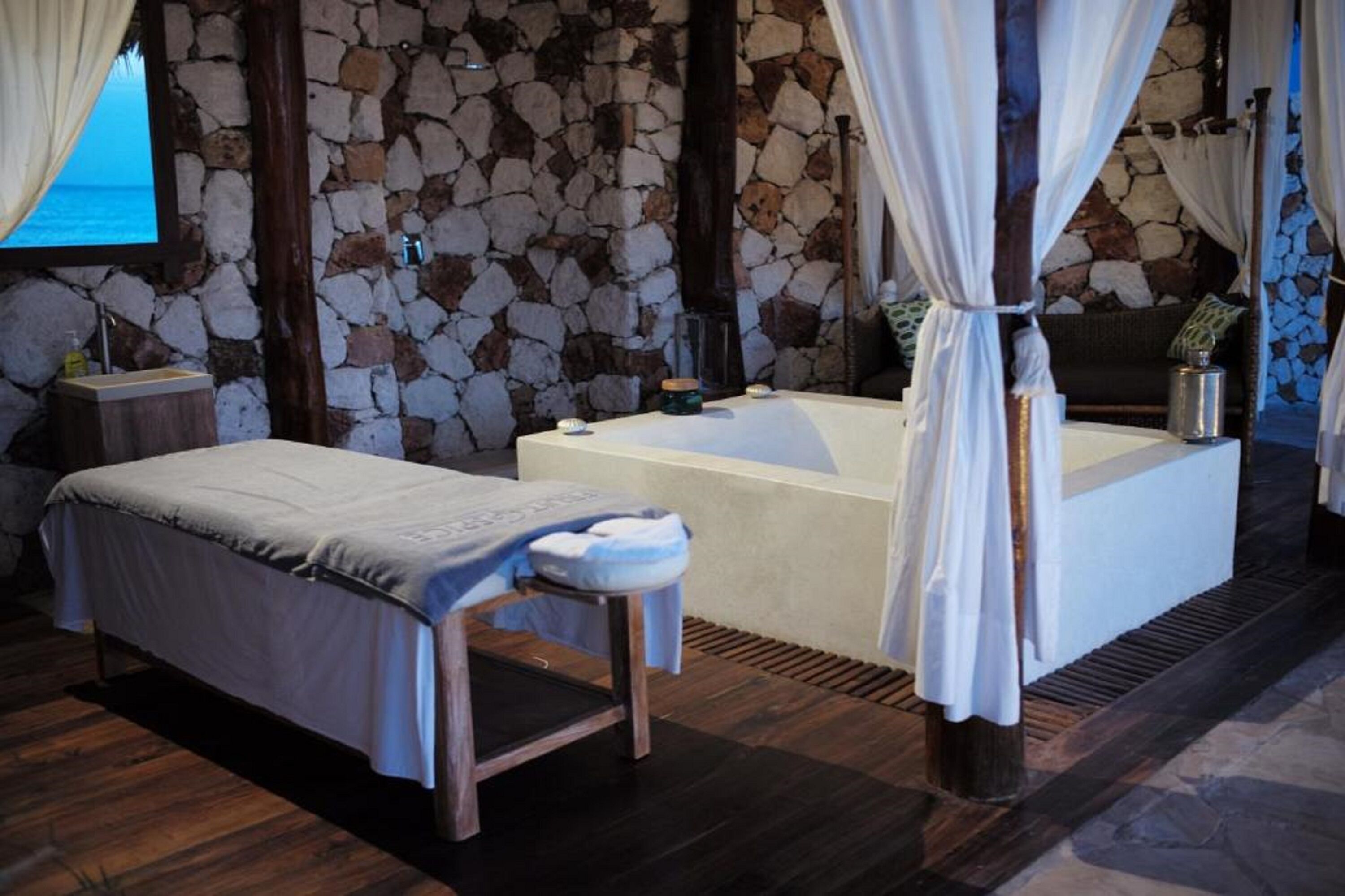 honeymoon villa with private 24 hours butler | 1 bedroom, egyptian cotton sheets, premium bedding, down duvets