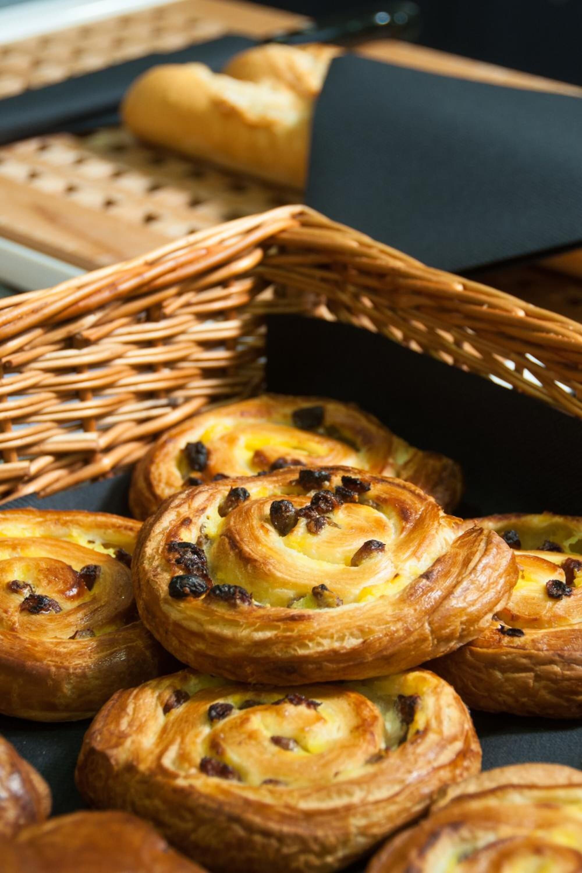 lunch and dinner served, regional cuisine