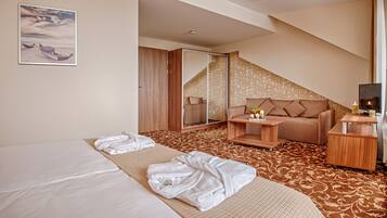 In-room safe, desk, free cribs/infant beds, free WiFi