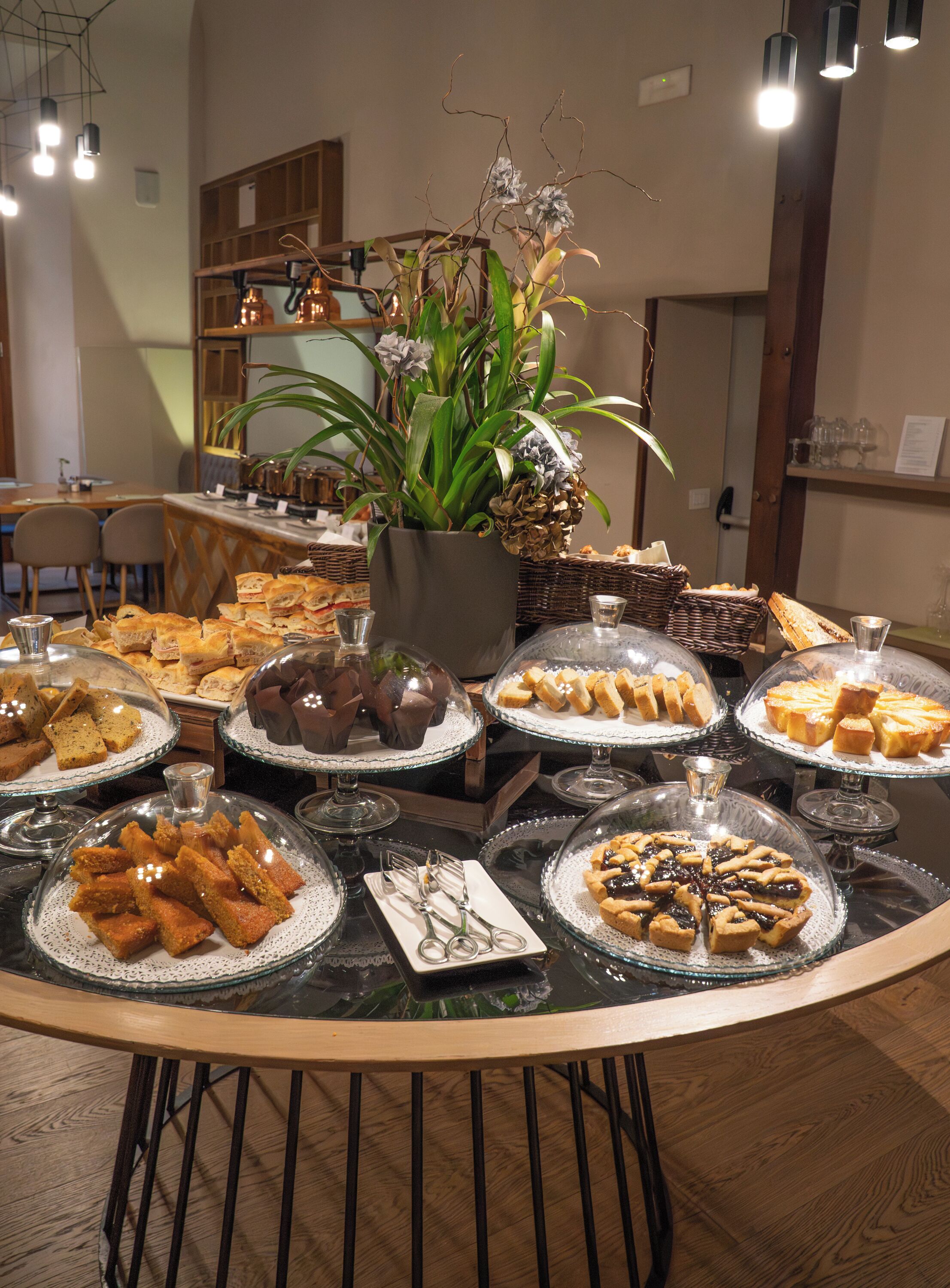 Daily local cuisine breakfast (EUR 20 per person)
