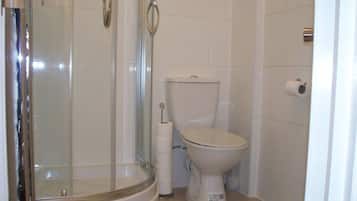 Pancuran mandi, kelengkapan dandanan diri percuma, pengering rambut