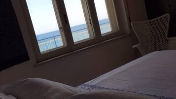 Grand Suite, 1 Bedroom, Bathtub, Sea View | Premium bedding, free minibar, in-room safe, free cribs/infant beds