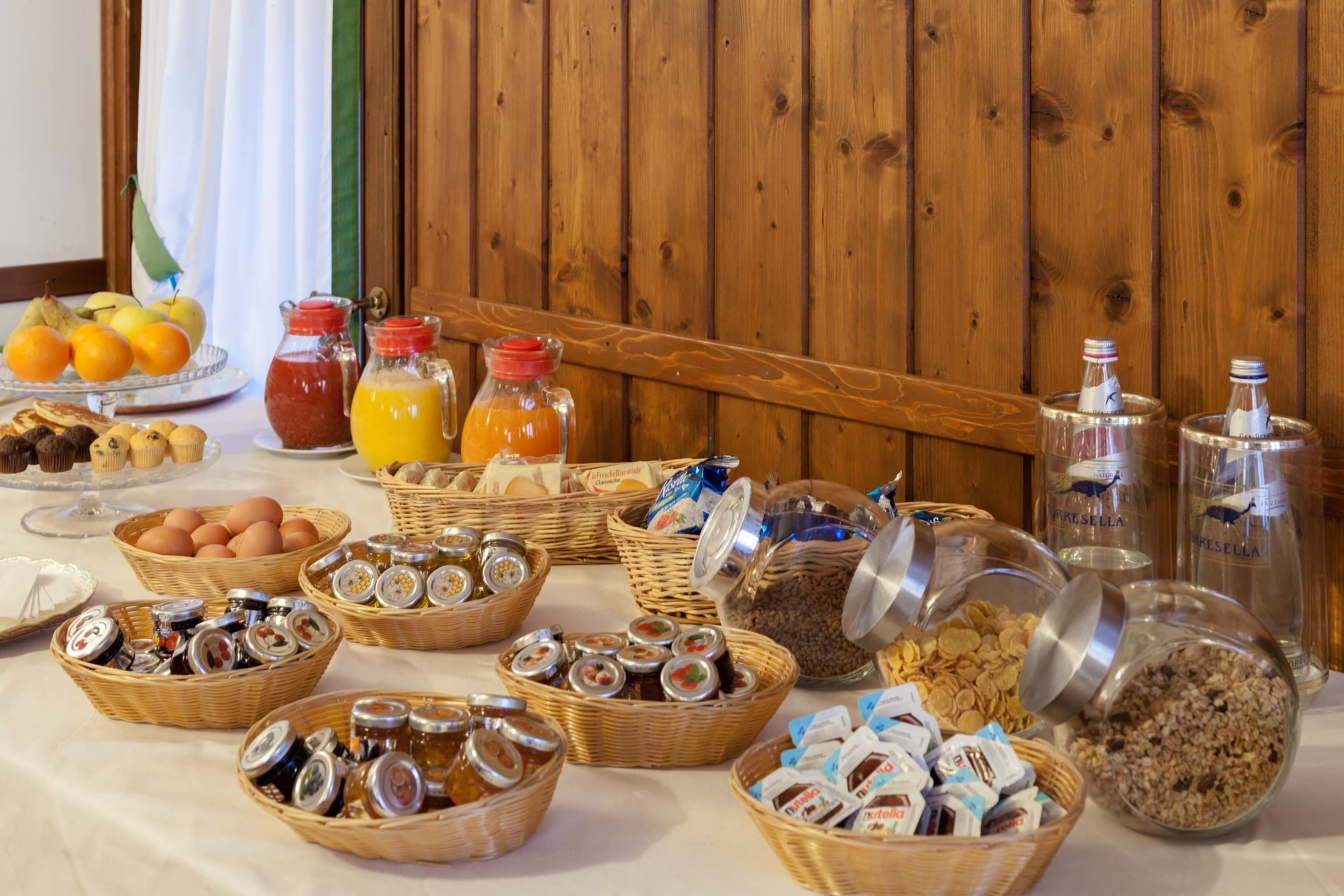 Petit déjeuner buffet servi tous les jours en supplément