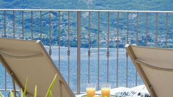 Suite Junior, terrazzo, vista lago | Vista dalla camera
