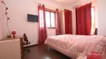 Basic-Suite, 2 Schlafzimmer, barrierefrei, Gartenblick | 2 Schlafzimmer, hochwertige Bettwaren, Minibar, Zimmersafe